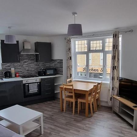 Vh Premier Flat 3 Apartman Gillingham  Kültér fotó