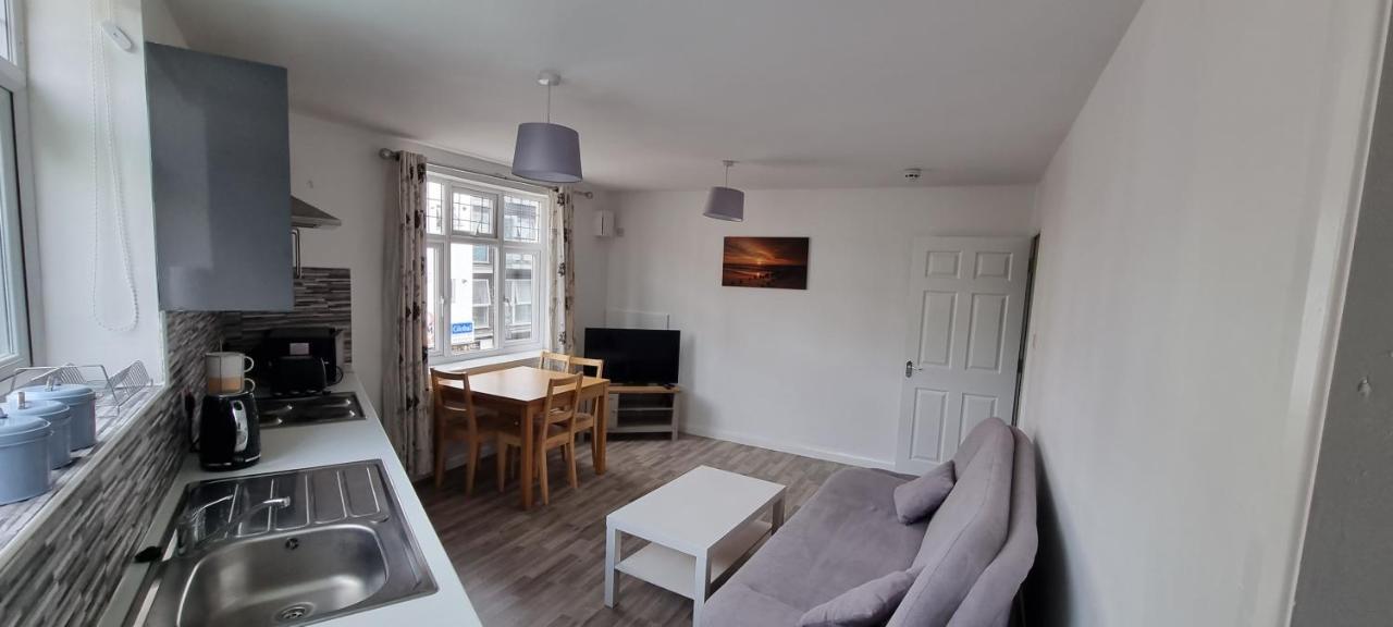 Vh Premier Flat 3 Apartman Gillingham  Kültér fotó