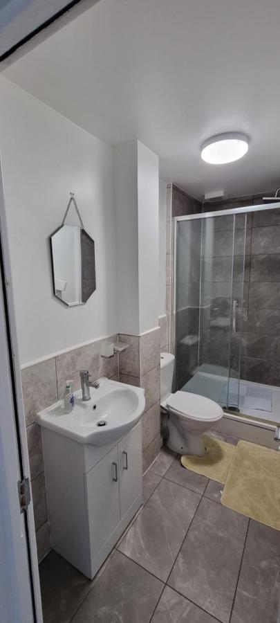 Vh Premier Flat 3 Apartman Gillingham  Kültér fotó